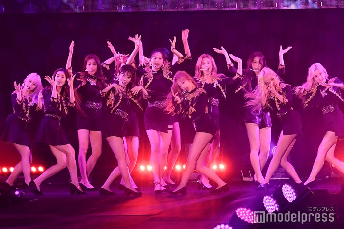 IZ*ONE (C)モデルプレス