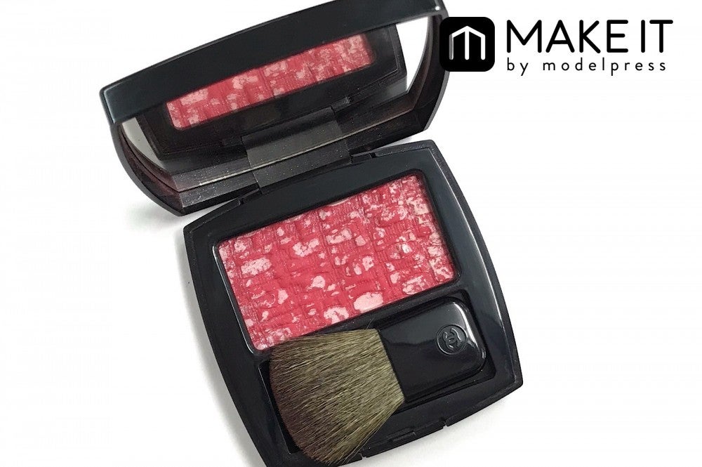 CHANEL／レ ティサージュ／110 ツイード チェリー ブロッサム／6,000円（税抜） (C)メイクイット