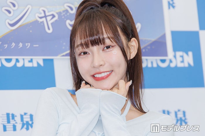 “台湾No.1チアガール”リン・シャン、バストケアのこだわり語る ストイックな食事制限＆ボディメイク告白【日本版1st写真集「薫-Kaoru-」】