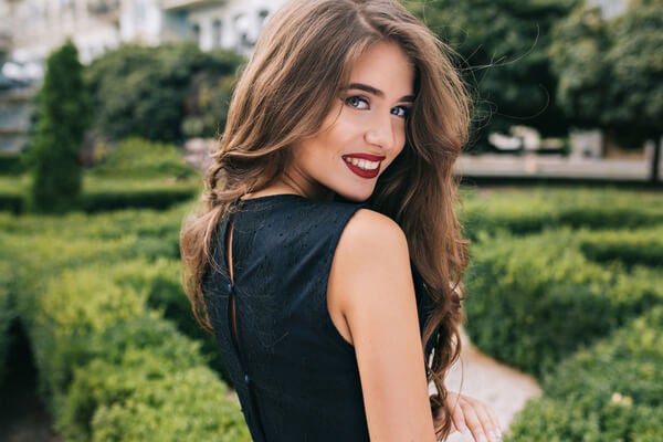 今すぐ会いたい 抱きしめたい 男が 本気になる女性 の特徴 モデルプレス 今すぐ会いたい 抱きしめたい 男が 本気になる女性 の特徴 モデルプレス
