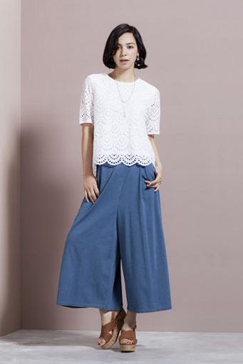 イージーデニムライクスカンツ「GU」2,419円/画像提供:ジーユー オンラインストア