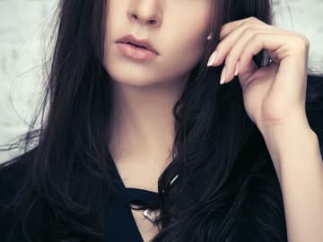 地味な女友達を 脇役のつもりで食事会に呼んだら この子 いつもと違う と女が焦った理由 モデルプレス 地味な女友達を 脇役のつもりで食事会に呼んだら この子 いつもと違う と女が焦った理由 モデルプレス