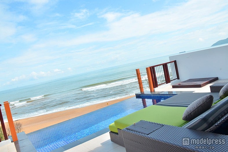 「ロフト」タイプの客室／屋上プールの目の前は海が広がる