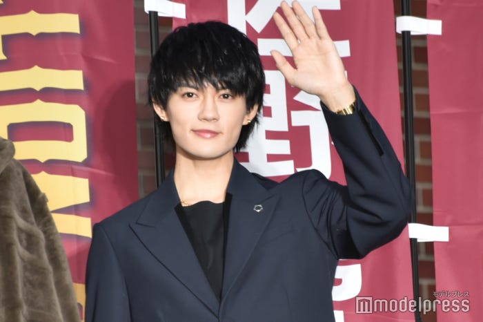 “アドリブの天才”佐野勇斗(C)モデルプレス