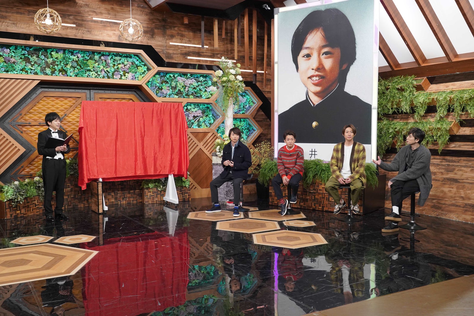 櫻井翔、初恋の人・嵐結成時の秘話明かす　Jr.時代のレッスン着をSexy Zone菊池風磨が試着