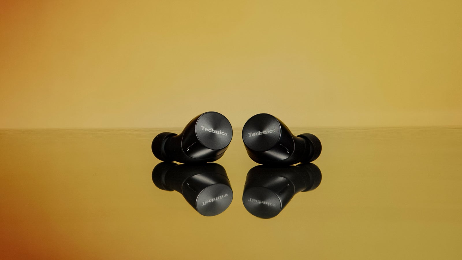 EAH-AZ60 ブラック（提供画像）