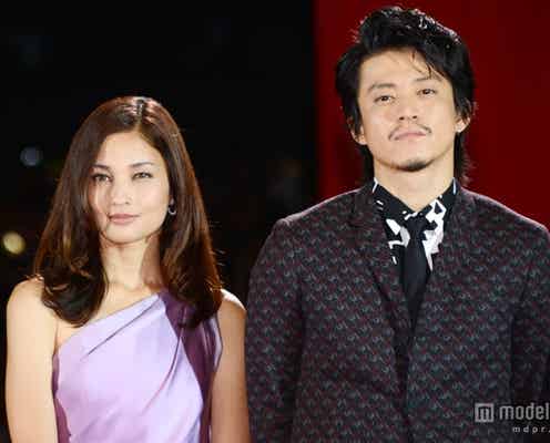 小栗旬、突然の無茶ぶりに照れ笑い 黒木メイサも巻き添えに