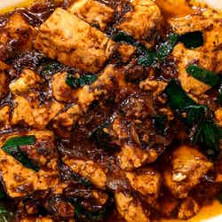 サワダ流麻婆豆腐900円/提供画像