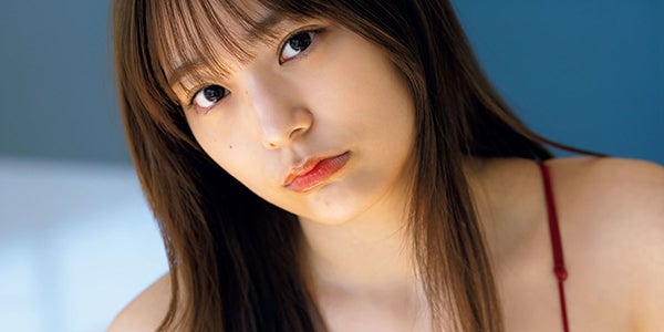 韓国出身のNMB48李始燕、ビキニ姿初披露 色白バストに釘付け
