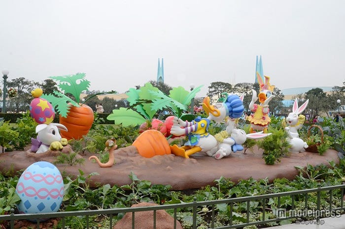 野菜の収穫をしているドナルド