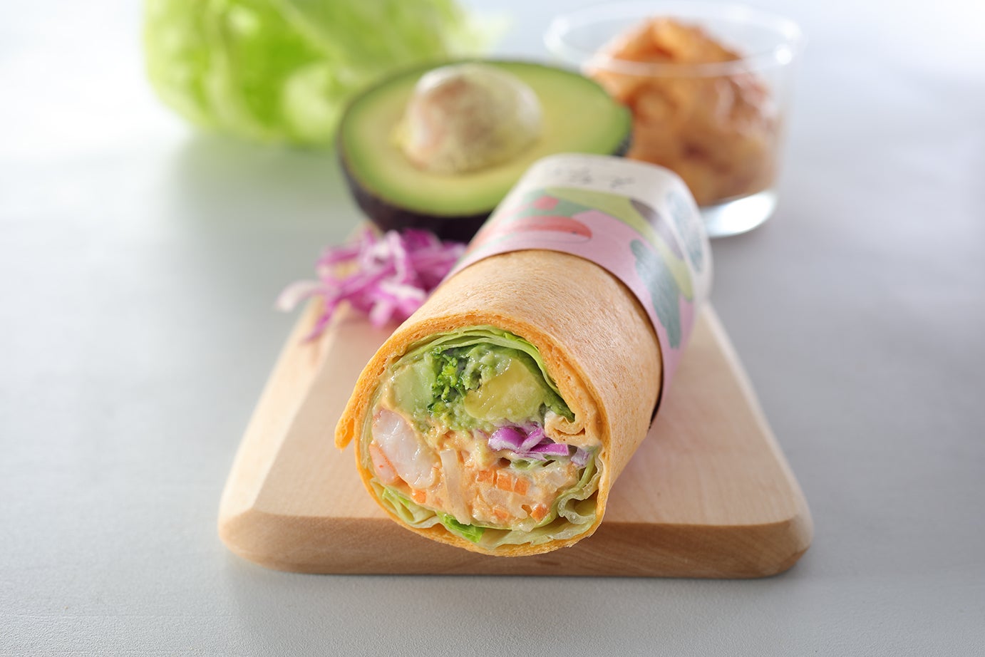 えびアボカド サラダラップ／画像提供：スターバックス コーヒー ジャパン