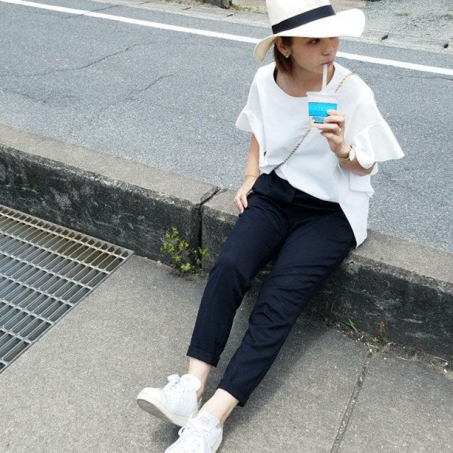 50代がおしゃれに着こなせる Harvesty ハーベスティ のサーカスパンツ 体型カバーも叶うコーデ8選 モデルプレス