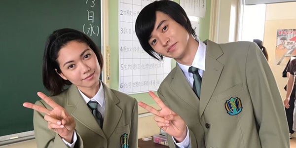 山崎賢人 二階堂ふみ 制服ショットにファン歓喜 時効警察はじめました モデルプレス