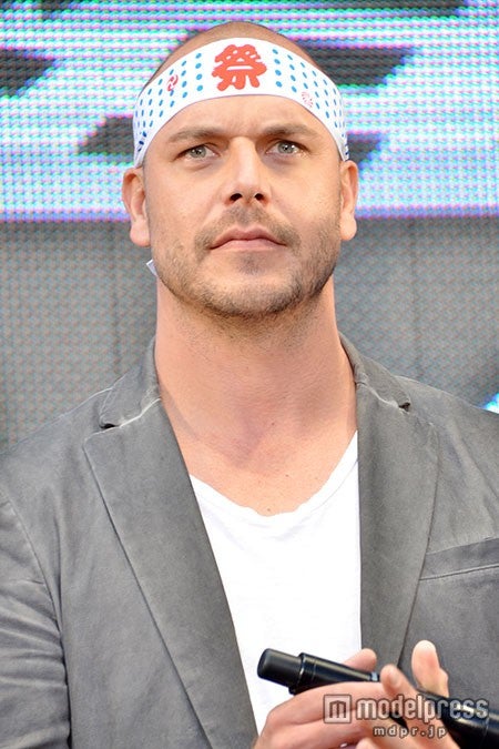 パトリック・ヒューズ監督