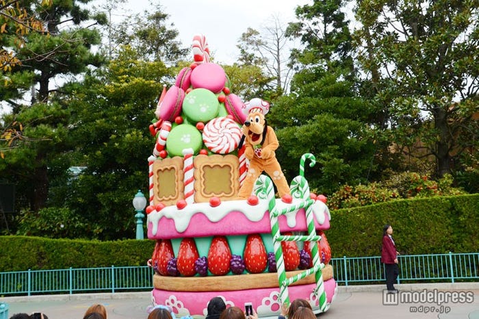 マカロンで作ったプルートの家