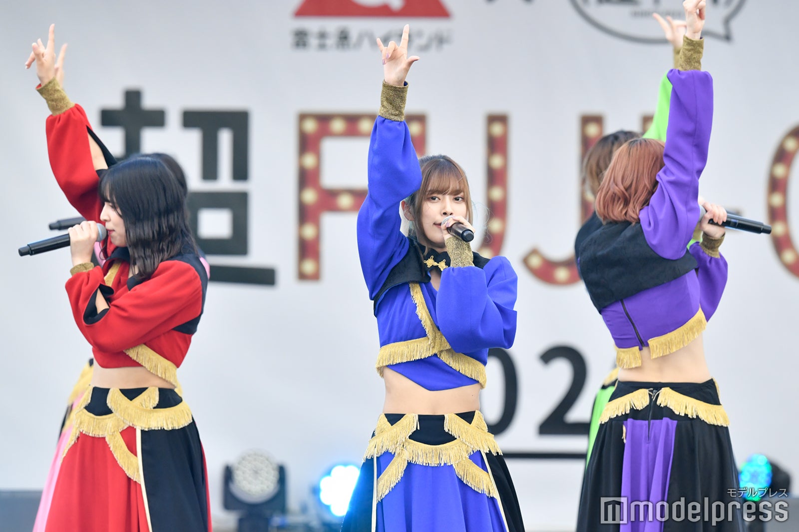 豆柴の大群（C）モデルプレス