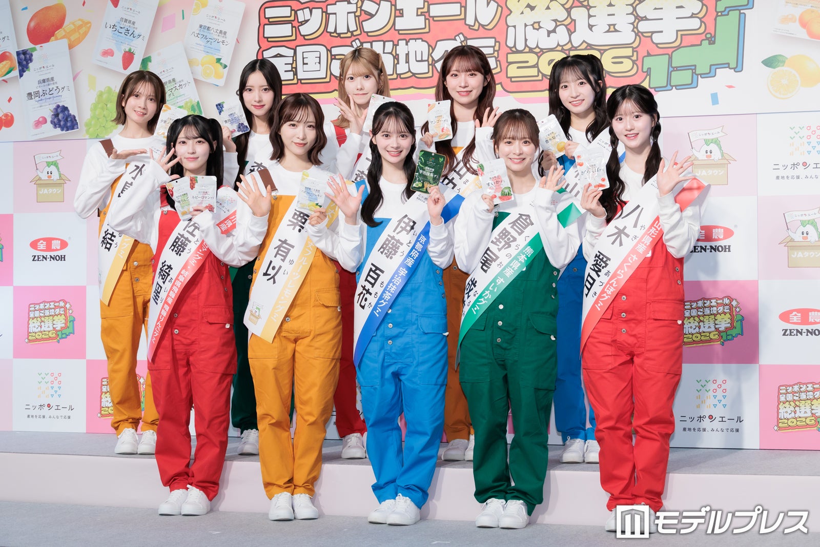 （後列左から）水島美結、森川優、千葉恵里、山内瑞葵、秋山由奈（前列左から）佐藤綺星、小栗有以、伊藤百花、倉野尾成美、八木愛月（C）モデルプレス