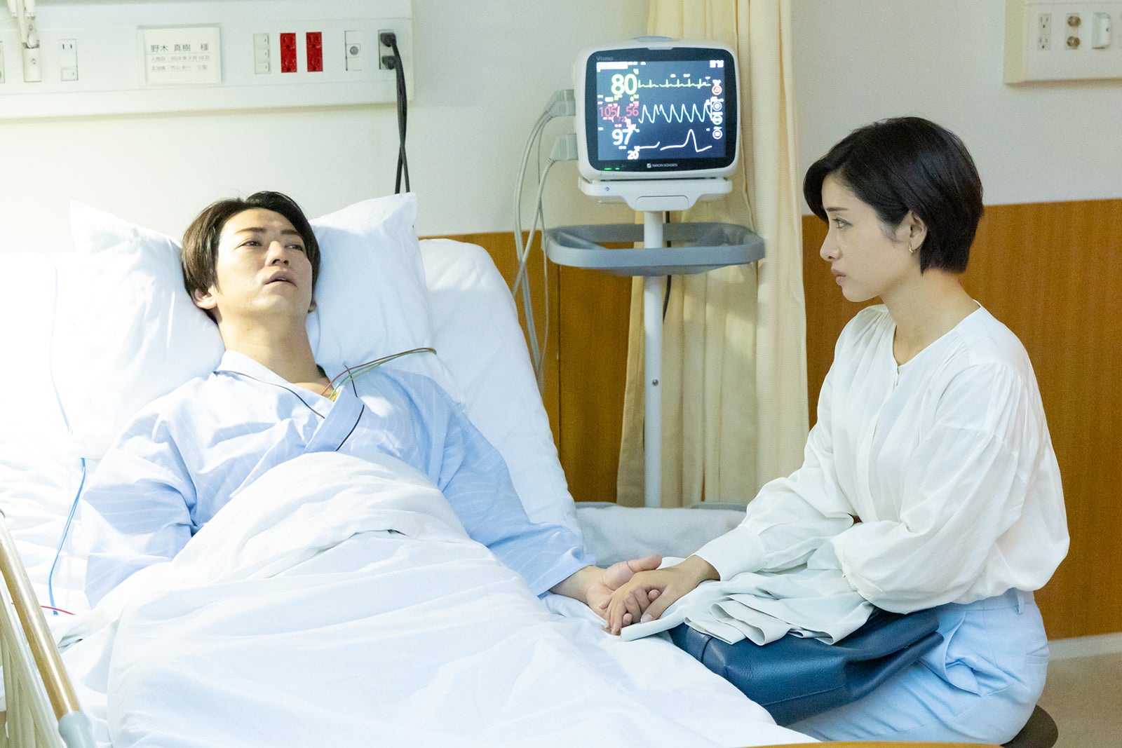 亀梨和也、石原さとみ「Destiny」第7話より（C）テレビ朝日