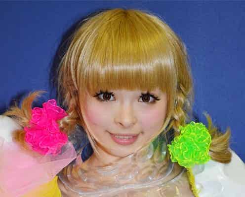 きゃりーぱみゅぱみゅがセクシー淑女に変身?!すっぴんも披露