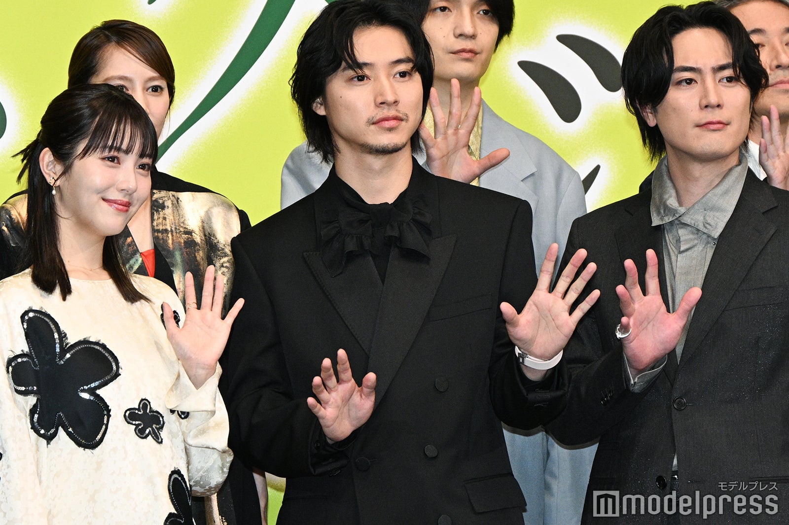 浜辺美波、山崎賢人、間宮祥太朗（C）モデルプレス