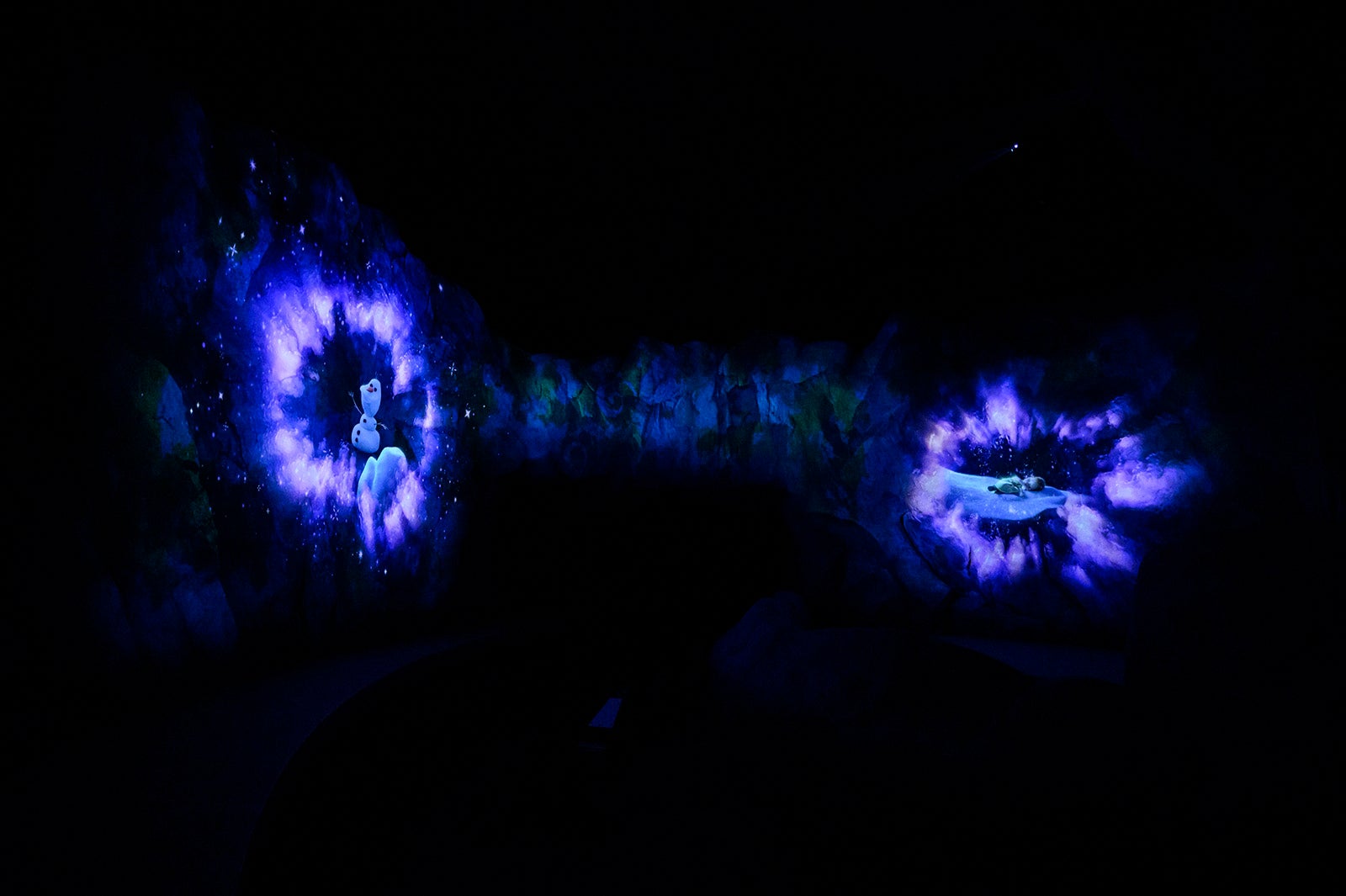 「フローズンキングダム」（C）Disney