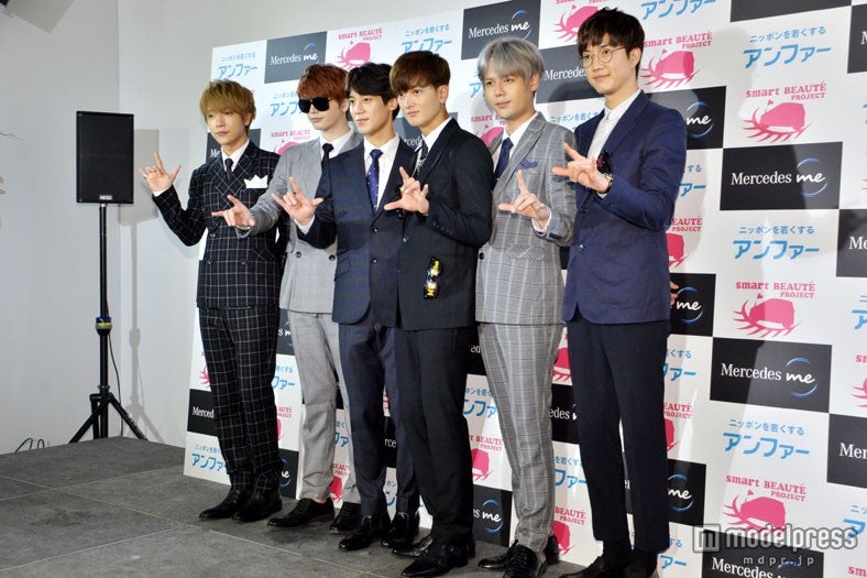 超新星（左から）ユナク、ソンジェ、ソンモ、グァンス、ジヒョク、ゴニル 