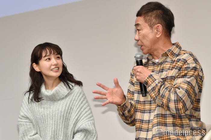 奈緒、木梨憲武(C)モデルプレス