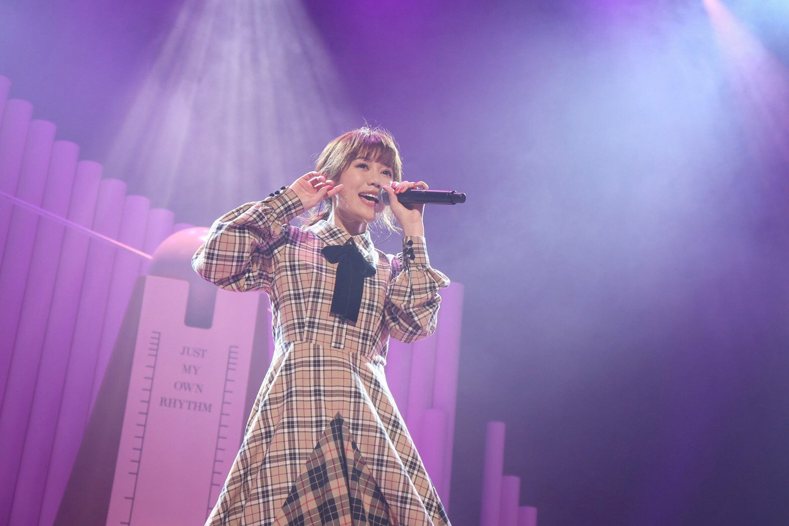 MACO、全国ツアーファイナルで新曲初歌唱　一発ギャグ披露で意外な一面も＜セットリスト＞