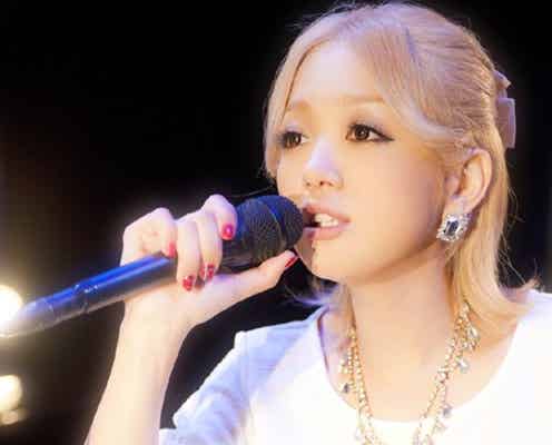 西野カナ、大人の雰囲気漂う初のアコースティックライブで観客魅了