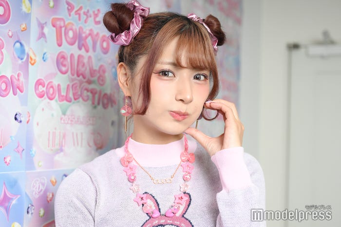 しなこ(C)モデルプレス