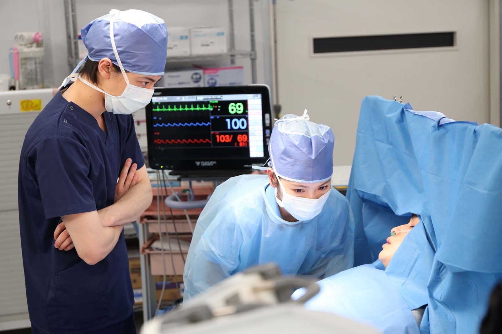 高杉真宙、川栄李奈」、兵頭功海「となりのナースエイド」第6話より（C）日本テレビ