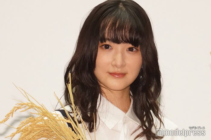 生駒里奈 ロングからバッサリヘアカット スッキリ 若月佑美からのプレゼントもアピール モデルプレス 生駒里奈 ロングからバッサリヘアカット スッキリ 若月佑美からのプレゼントもアピール モデルプレス
