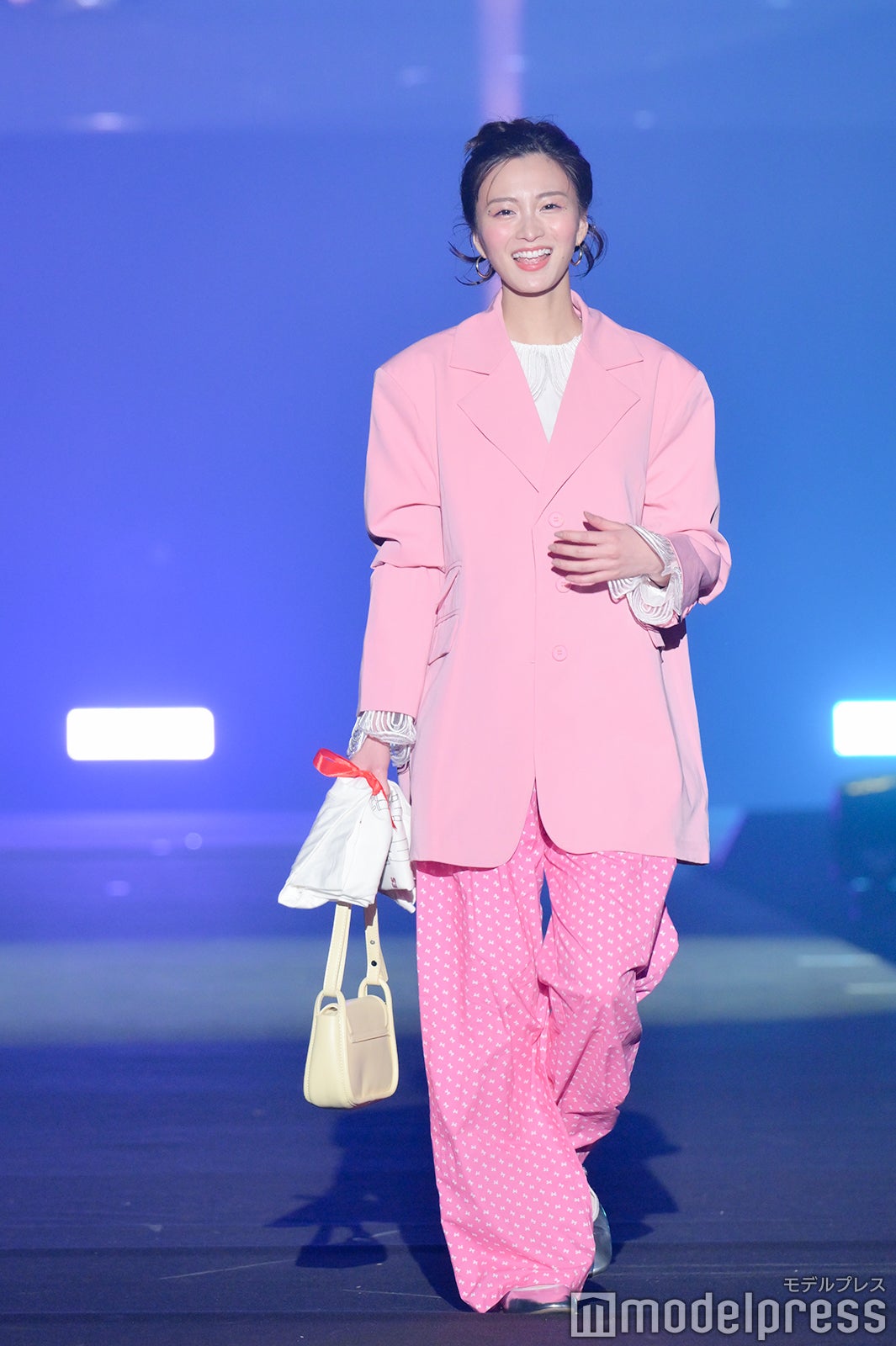 岡崎紗絵（C）モデルプレス