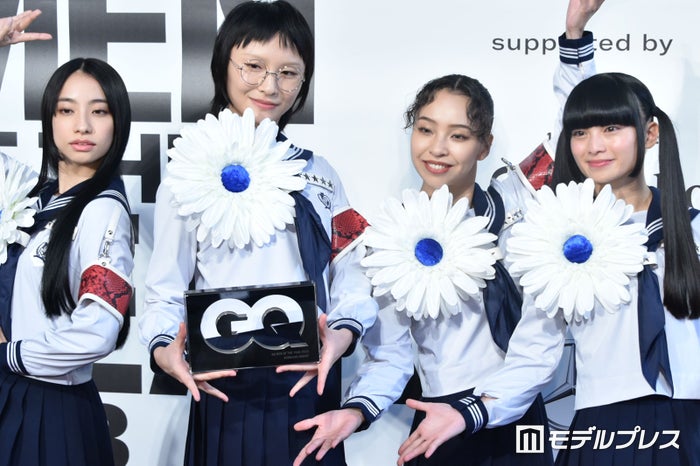 新しい学校のリーダーズ“最古参ファン”の人気アーティスト「神と神のコラボ」にライブハウス駆け込んだ過去も