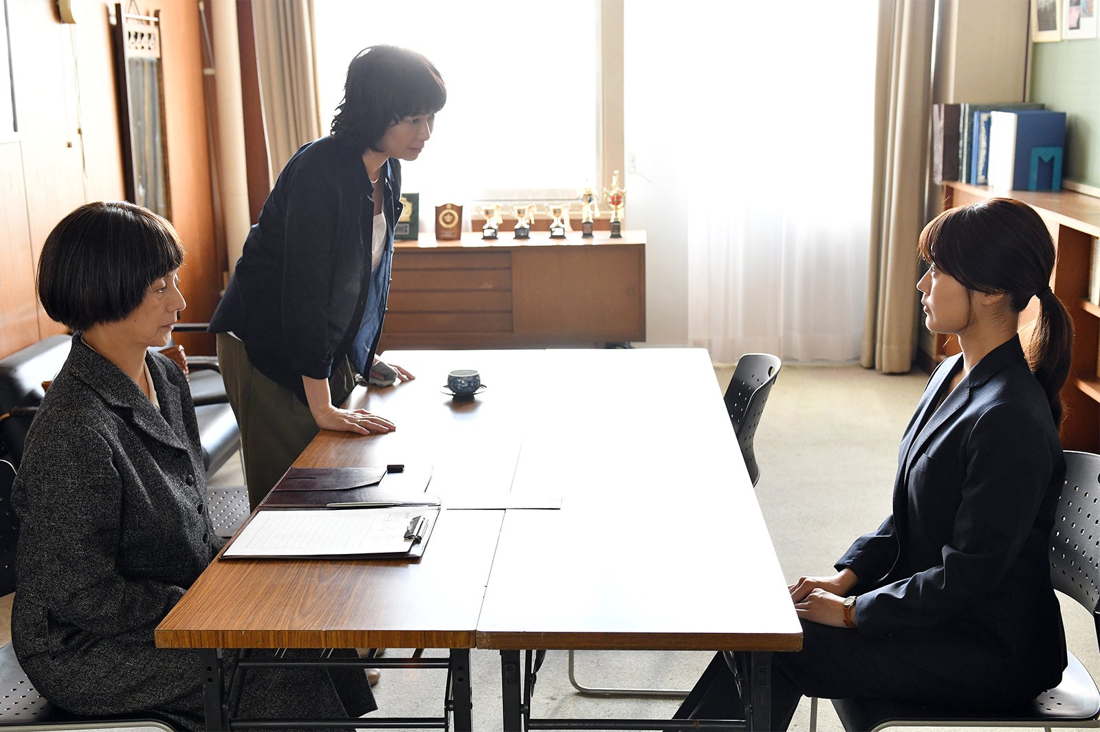 夏木マリ、夏川結衣、有村架純／「中学聖日記」第5話より（C）TBS