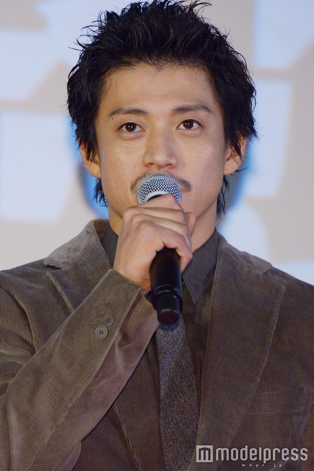 小栗旬 （C）モデルプレス