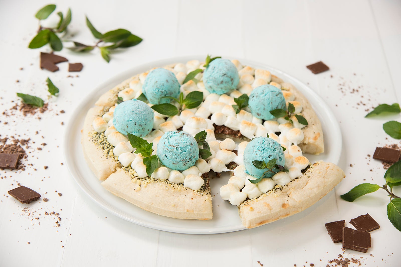 チョコミントアイスピザ／画像提供：TRANSIT GENERAL OFFICE