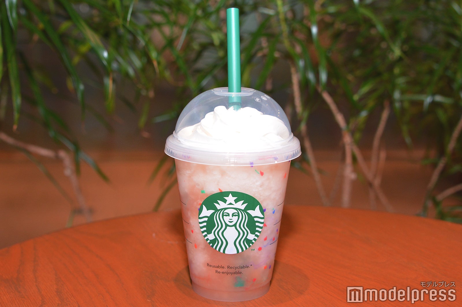 「GO ピーチ フラペチーノ」 （C）モデルプレス