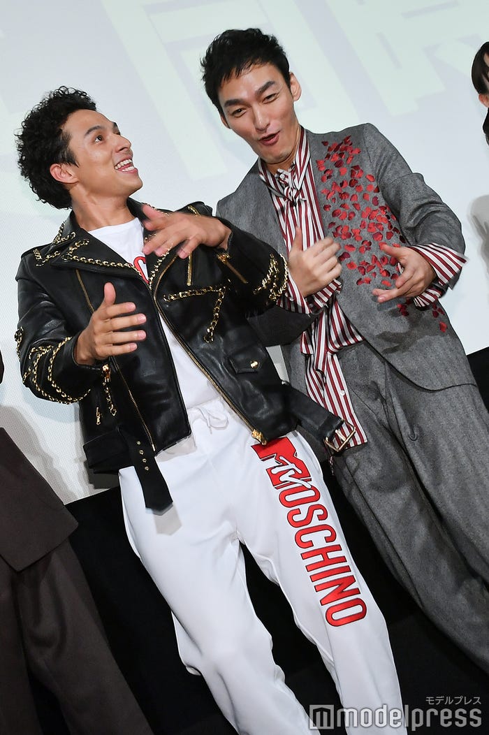 最後までラップをしていた満島真之介、草なぎ剛 (C)モデルプレス