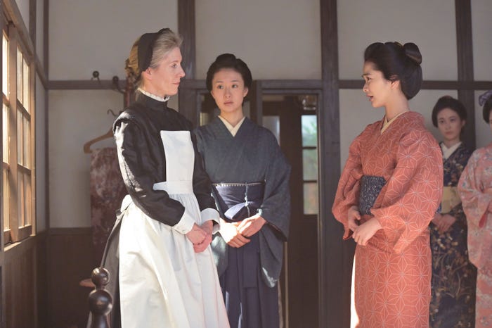 エマ・ハワード、玄理、見上愛「風、薫る」第26話(C)NHK