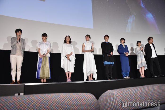 (左から)広瀬奈々子監督、伊藤万理華、原田美枝子、藤井美菜、志尊淳、夏帆、蒔田彩珠、北原栄治監督(C)モデルプレス