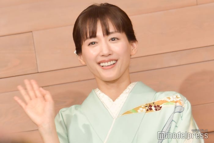 綾瀬はるか(C)モデルプレス