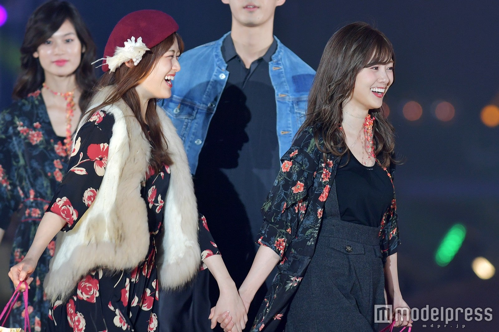 松村沙友理、白石麻衣 （C）モデルプレス