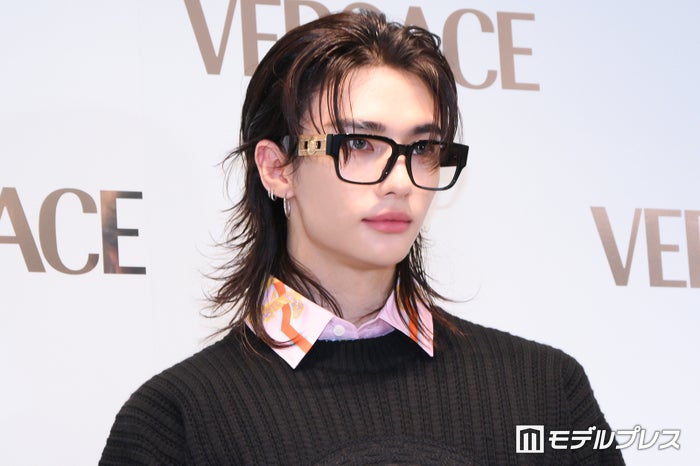 Stray Kidsヒョンジン、チャンビンとの映画デート報告＆2ショット公開に反響「並んで座ってラブラブ」「尊い」