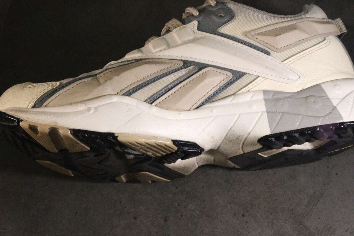 ソールクリーナー（泡タイプ、スニーカー用）　使用後