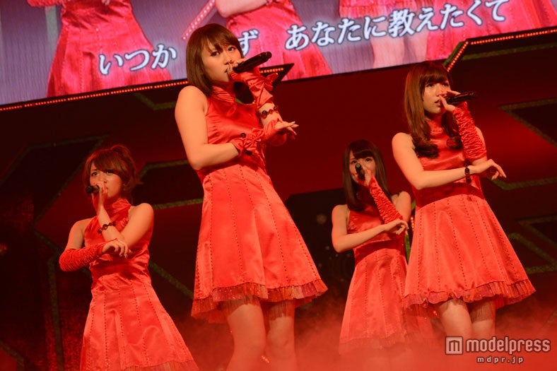 「『思い出せる君たちへ』～AKB48全グループ公演～」開幕／「PARTYが始まるよ」公演（C）AKS