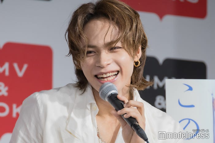 中丸雄一による似顔絵ではいつもガリガリ君になる上田竜也(C)モデルプレス