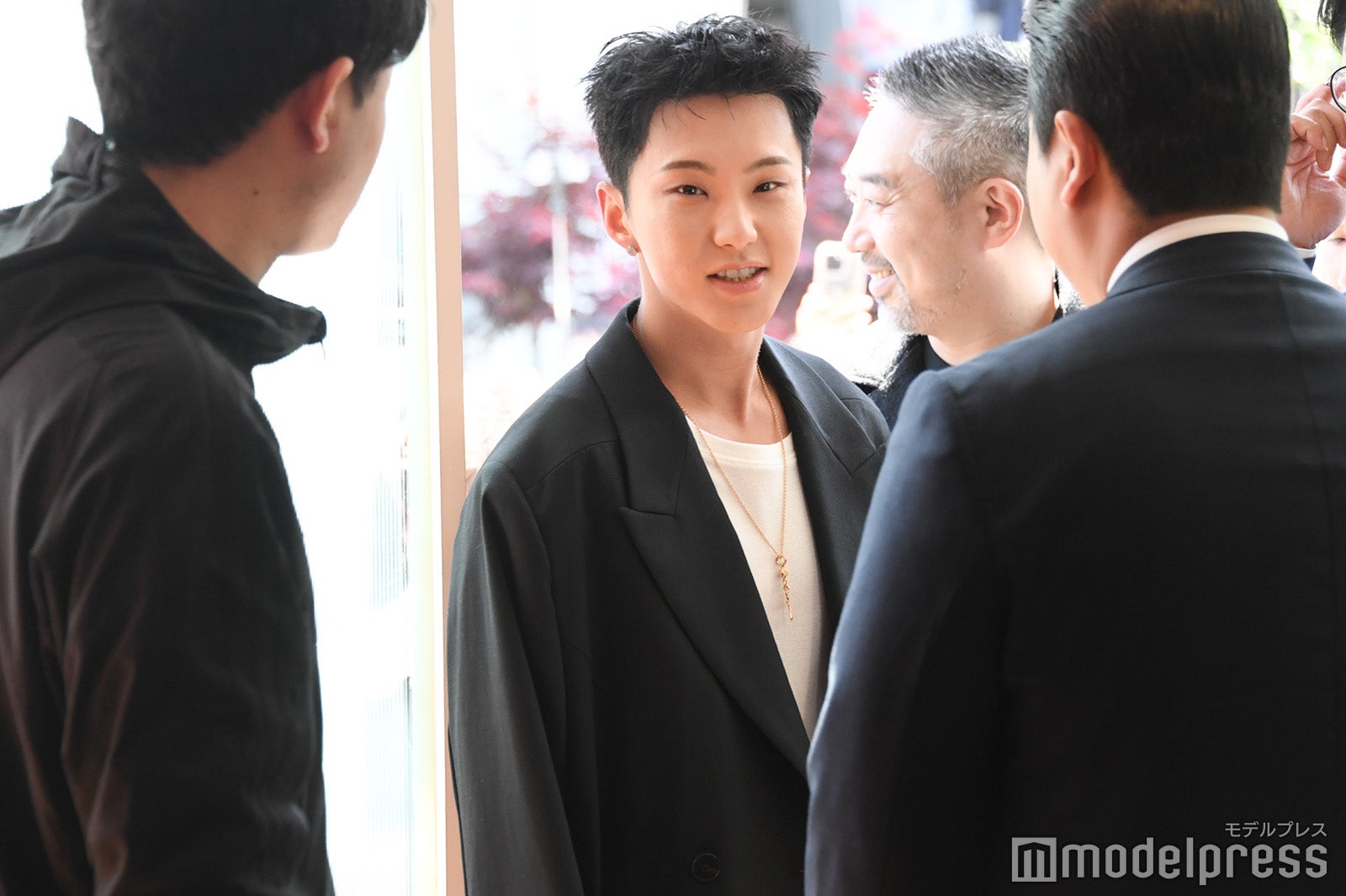 会場に入る瞬間のHOSHI（C）モデルプレス