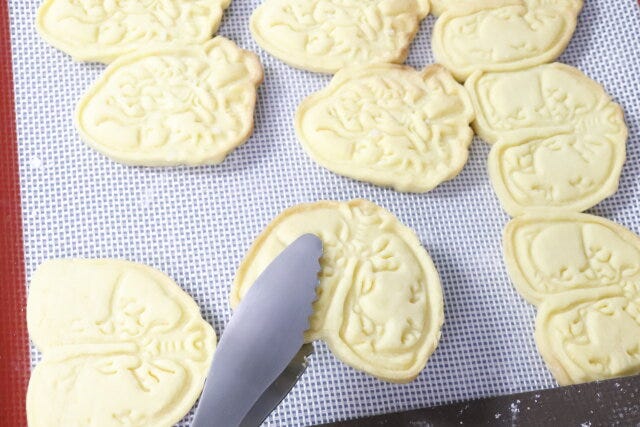 キレイにお菓子が焼けるダイソーのシリコーンマット