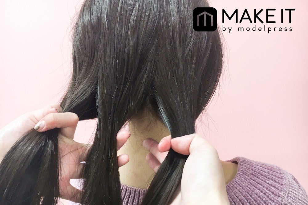 毛束を3つに分ける (C)メイクイット